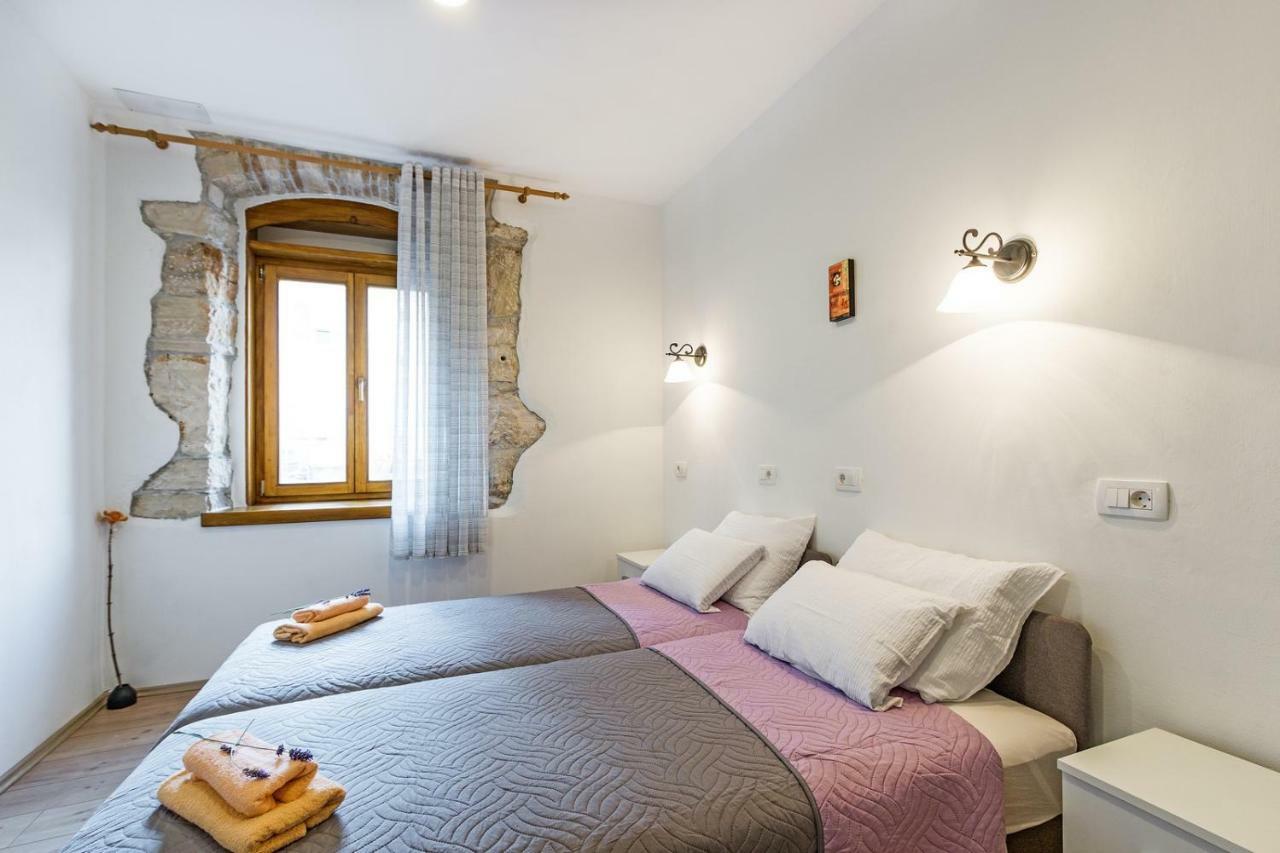 Cozy Apartment 10 Min From The Beach Pula Ngoại thất bức ảnh