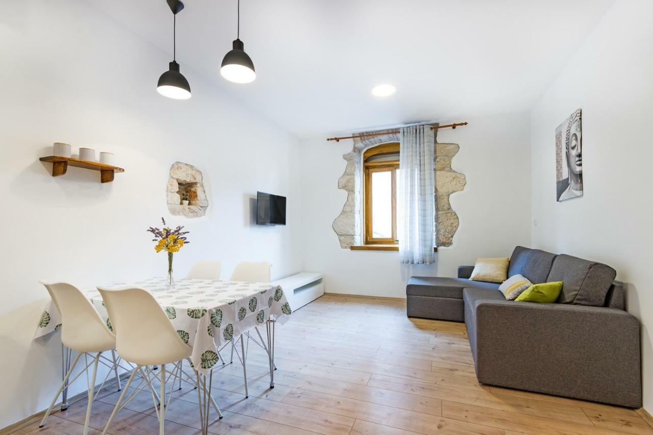 Cozy Apartment 10 Min From The Beach Pula Ngoại thất bức ảnh