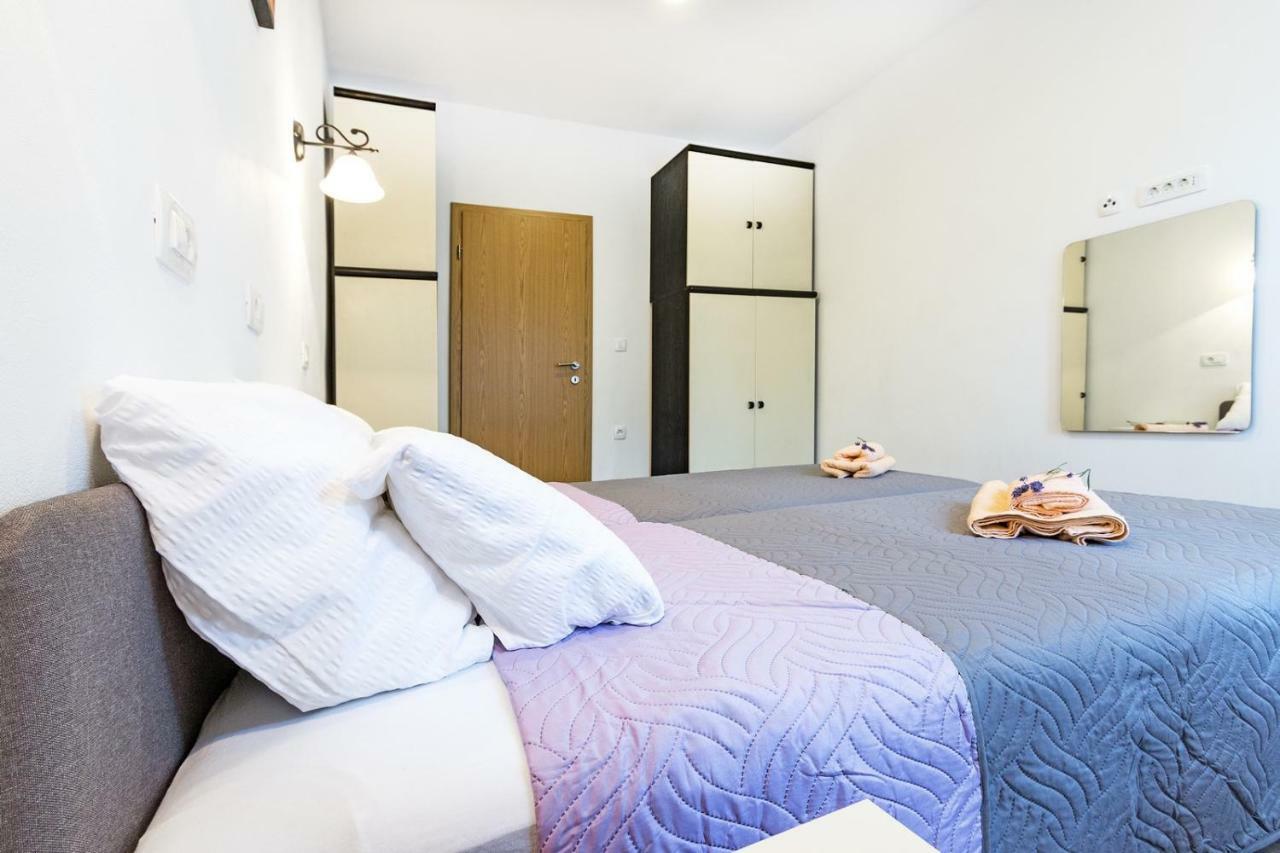 Cozy Apartment 10 Min From The Beach Pula Ngoại thất bức ảnh